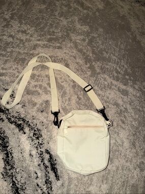 Minimal Crossbody Bag - Cream